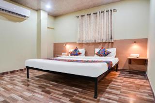 Hotel Royal Near Laxmi Nagar V3S MALL - New Delhi - 6