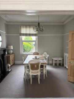 SPACIOUS & STYLISH 5-BEDROOM TOWNHOUSE IN DESIRABLE PEVERELL PLYMOUTH - Plymouth - 2