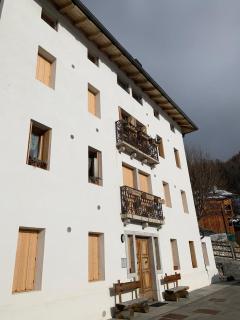 Sunny and cosy holiday apartment in the Dolomites - - 0