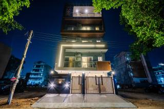 Lime Tree 1BHK Service Apartment Near Artemis Hospital Sector 52 Gurgaon - Gurgaon - 4