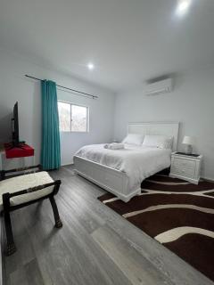 Farm Stay, Feed Sheep & Relax - Diggers Rest - 9