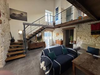Marais Inn, maison typique avec piscine et jardin arboré, 10 kms Niort - Sansais - 1