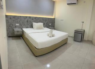 D'Lima Beach Inn - 2