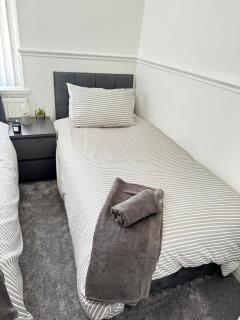 Modern House In Acocks Green - Free Parking & Wi-Fi - 6