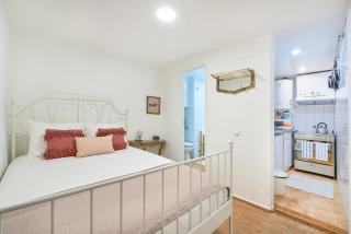 Idyllic Light-Filled Alfama Apt, by TimeCooler - Lisboa - 7