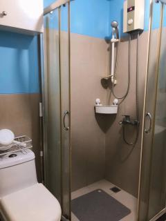 Icons Pad in Makati - Cozy and Comfy Condo with City Views - Manila - 4