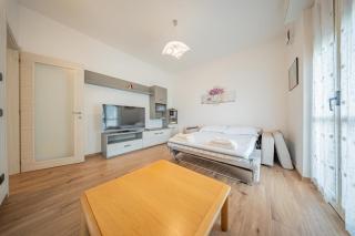 Lake-View Apartment, 1 Min Walk from the Lake - Dervio - 1