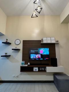 Cozy Haven - Two Palm Tree Villas Newport - Sampong - 3