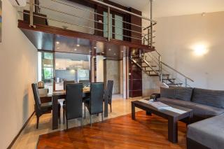 Sunny City Centre Suite - 2