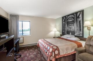 Super 8 by Wyndham Luverne - Luverne - 6