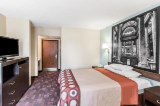 Super 8 by Wyndham Luverne - Luverne - 5