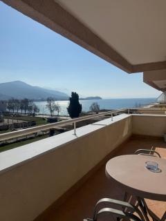 Lake view One bedroom apartment - 1