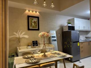 Luxurious & Elegant Unit in Parksuites BGC - Manila - 3