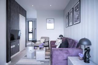 Palm Tree House - Orpington - 3