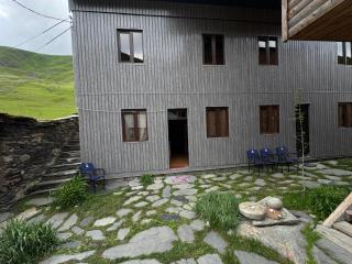 Guesthouse Luka - Uschguli - 1