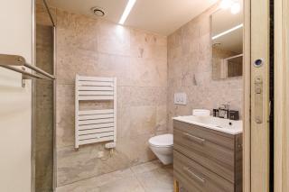 FRANCE 82 - 2 rooms -1 min from the Sea - Parking - Nizza - 5