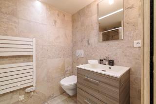 FRANCE 82 - 2 rooms -1 min from the Sea - Parking - Nizza - 4