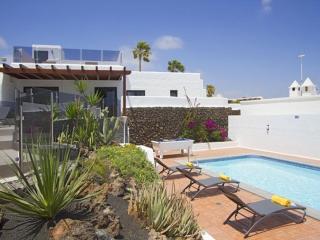 Modern Villa In Los Mojones 4 Bedrooms Large Heated Pool Villa Mojones Puerto Del Carmen - Tías - 6