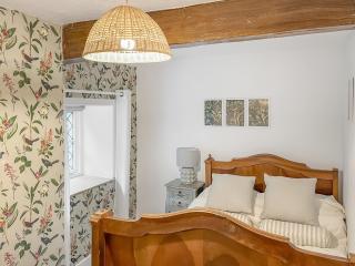Robins Nest - Leek - 1