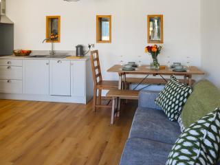 Erddyn - Uk48860 - Llanddwywe - 7