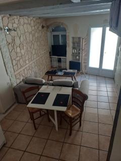 Maison avec jacuzzi - Saint-Mitre-les-Remparts - 6