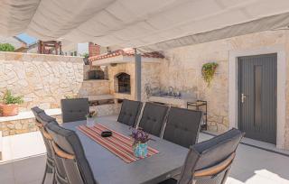 3 Bedroom Lovely Apartment In Vrpolje - 3