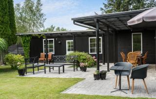 3 Bedroom Cozy Home In Højby - 2