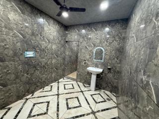 Cr hotel and resort - Bhiwāni - 9