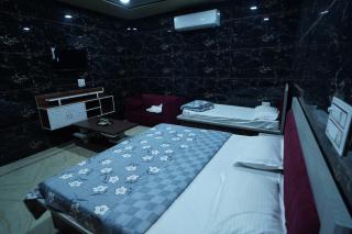 Cr hotel and resort - Bhiwāni - 8