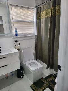 Tkc Villa - Newark - 3
