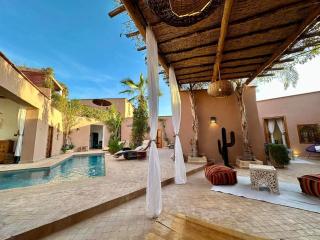 VILLA BEL'VIE, PRIVEE, MARRAKECH , PISCINE CHAUFFEE, Wifi, Clim - 4
