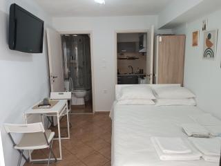 Despina's sweet studio -FREE PRIVATE PARKING -near panthessaliko stadium and public pool of Nea Ionia - Volos - 1