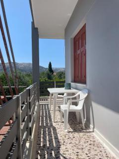 Kouneli's House with Garden - - 2