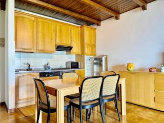 Jasmine Demi- Cote apartement - Civenna - 6