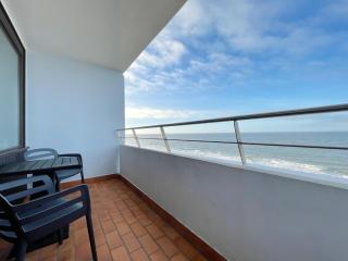 Haus Metropol App 130 mit Meerblick und Balkon - 9