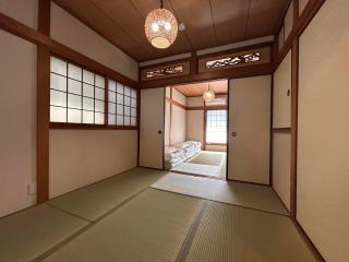 3LDK Entire house for rent 3 bedrooms, 2 toilets, and parking lot! Close to the station, USJ, and Expo! - Osaka - 3