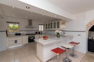 Stunning 6 Bedroom Villa Private Heated Pool - Adeje - 4