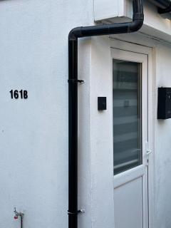 Watford Junction, King Size Bed - Watford - 5