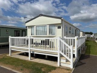 Palm Grove 118 - Golden Palm Resort - pet friendly, Wi-Fic close to the beach - Meadow Lakes Caravan & Lodge Hire - Chapel Saint Leonards - 0