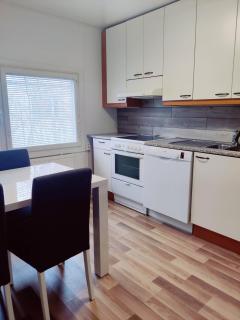 Private house with top location - Koko omakotitalo suurella pihalla ja puusaunalla - Vantaa - 6