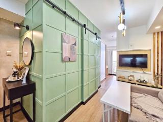 Unit Elisse at Cloverleaf Quezon City 1BR for 3 - Manila - 0