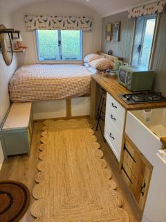 Shepherds hut in Holywell Cambs - Moffat - 9
