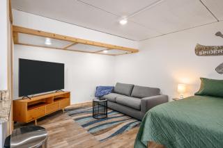Modern Studio in Beach Resort near TC - Traverse City - 3