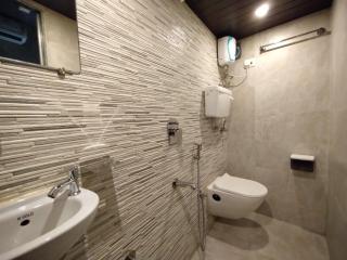 Hotel Eros - Nr Airport T2 - Mumbai - 4