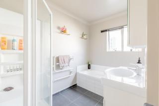 Room in Wellington - Porirua - 1