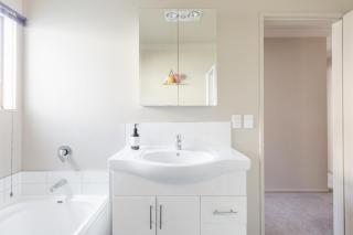 Room in Wellington - Porirua - 2