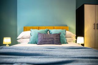The Rockfield by Serene Stays Stylish 6BR near Anfield with Bar Parking Virgin Media and Fast WiFi - Liverpool - 5