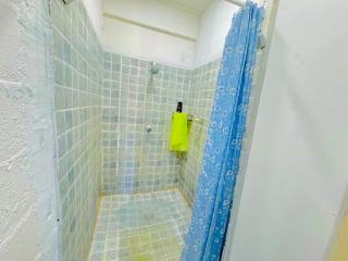 Private Beach House - Barbara's Fale - - 3