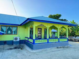 Private Beach House - Barbara's Fale - - 2
