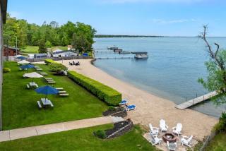 Beachfront Hotel Houghton Lake - Houghton Lake - 7